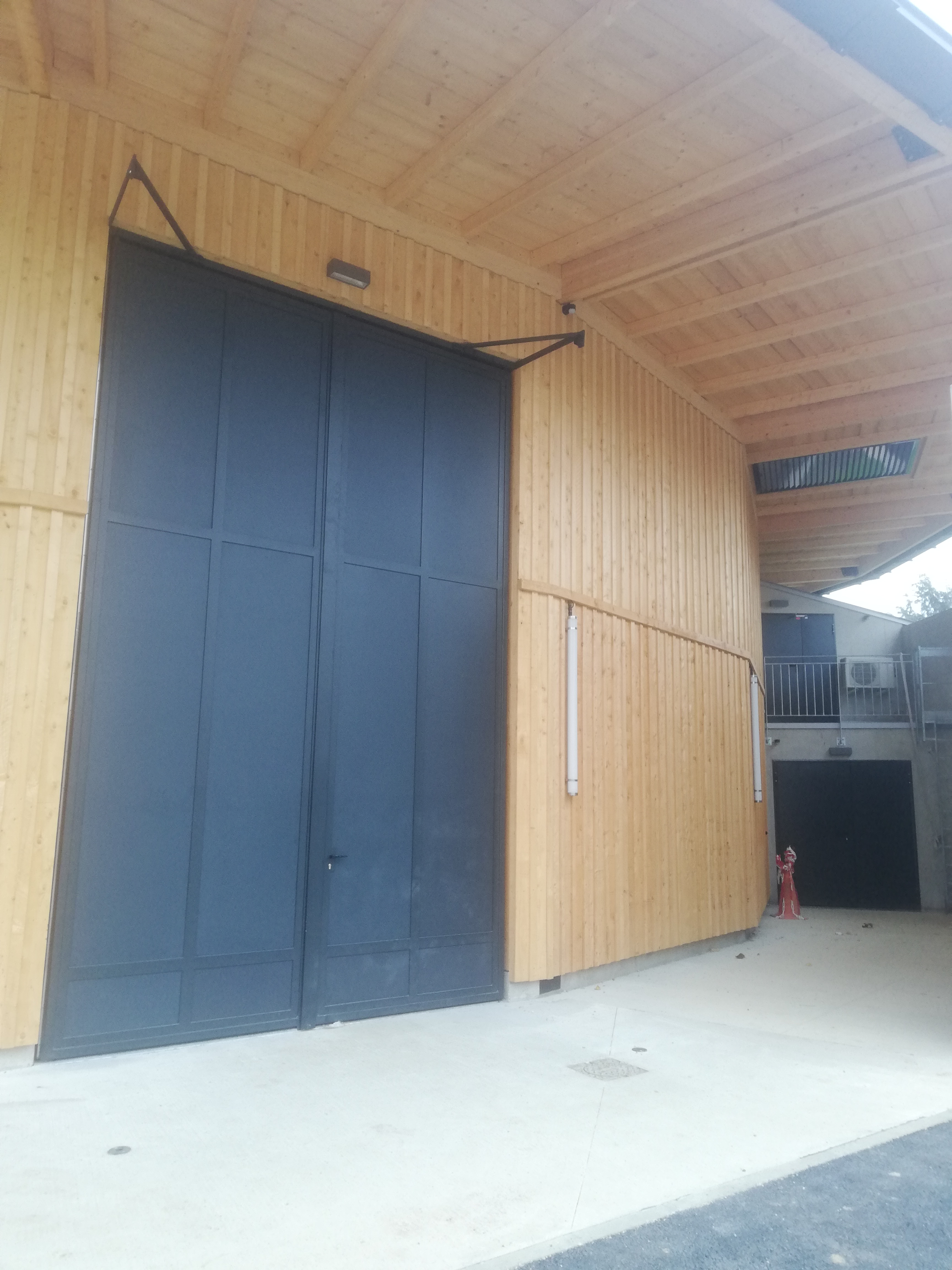 Porte acier chapiteau